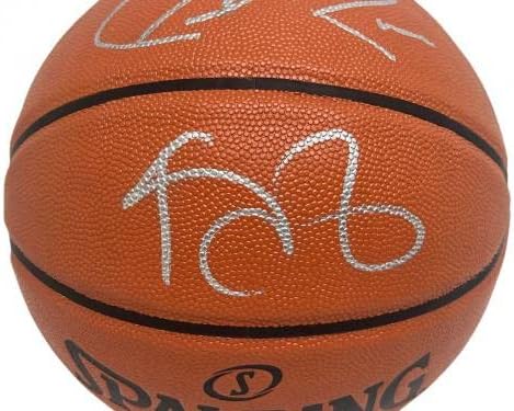 Пол Пиърс и Кевин Гарнет подписа договор с баскетболни фенове на Сполдинг - Баскетболни топки с автографи